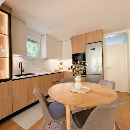 Διαμέρισμα Modern 2br Near Old Bridge