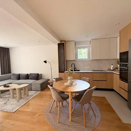 Modern 2br Near Old Bridge *